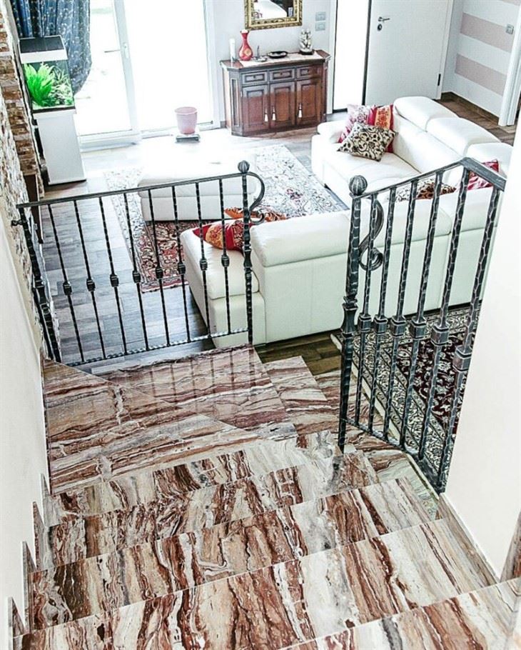 Arabescato Orobico Rosso Marble stairs